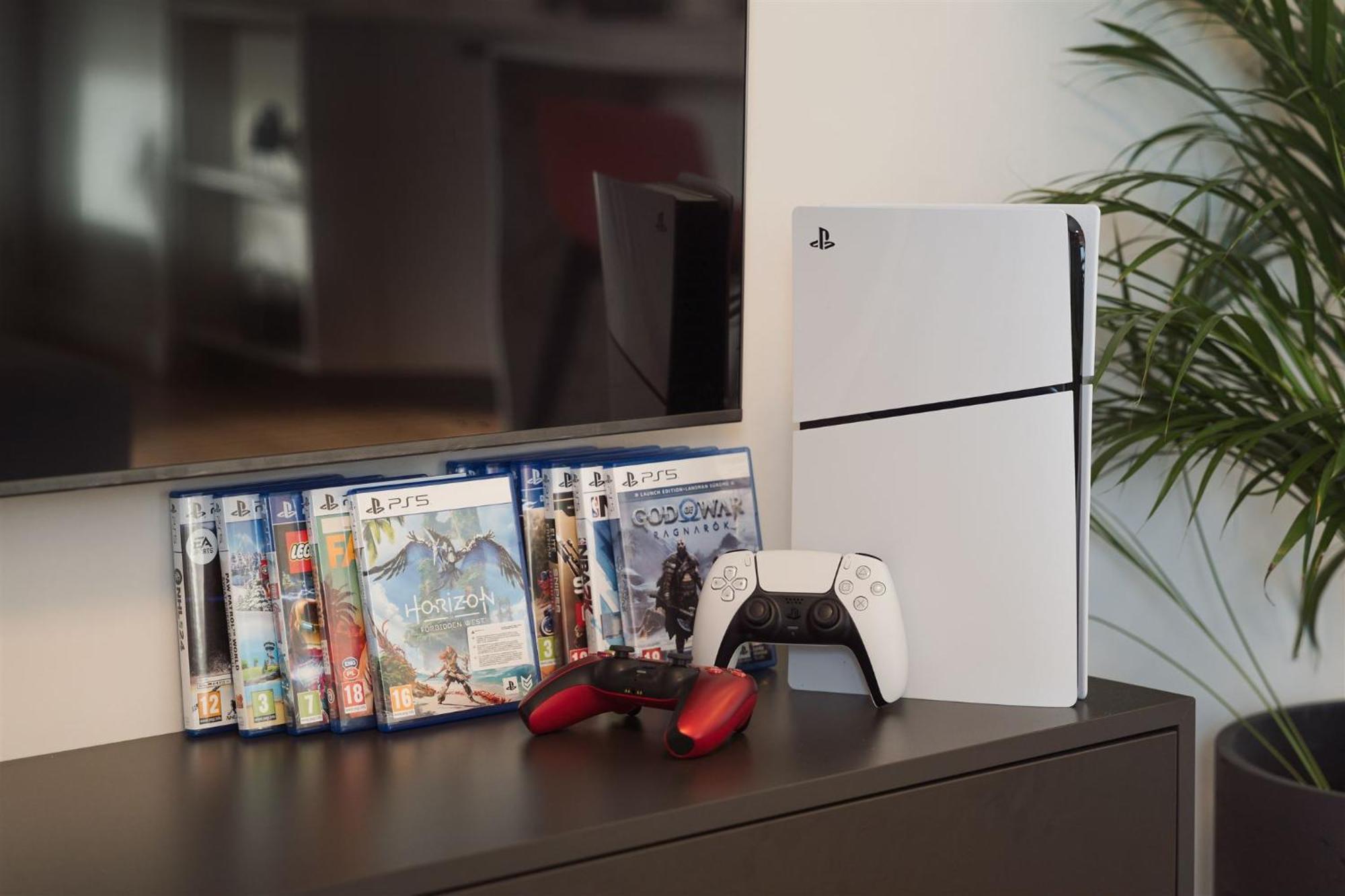 Luxury Sunny Home - Garage Parking, Metro, Balcony, Ps5 With Games Прага Экстерьер фото